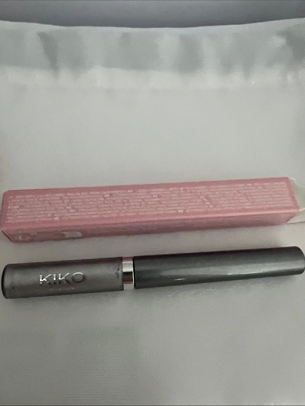 Kiko Milano - Are Hue Ready eyeliner 01 frosty vibes + eyeshadow 02 Lava Vision